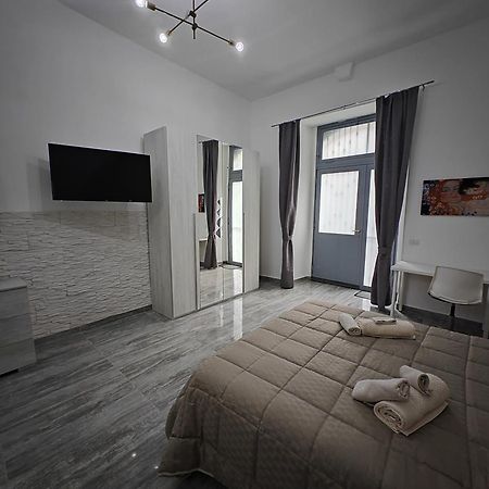 Appartamento House Catania Garibaldi Street Esterno foto