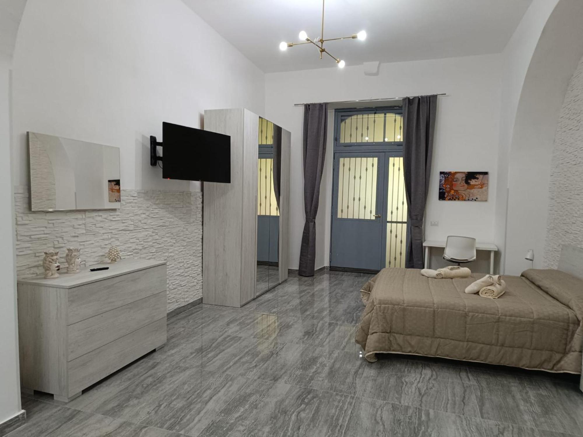 Appartamento House Catania Garibaldi Street Esterno foto